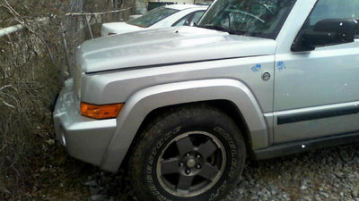 2006 Jeep Commander Info-Gps-Tv Screen