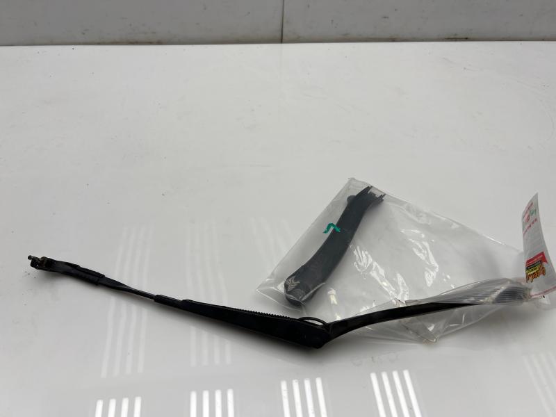 2010 Mercedes E63 W212 Windshield Wiper Arm LH Driver Side OEM 2128200844