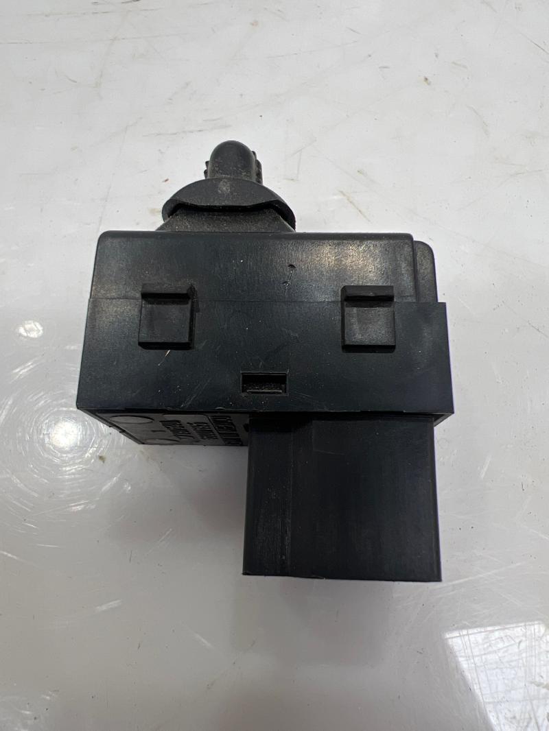 2004 Dodge Dakota Door Switch Front