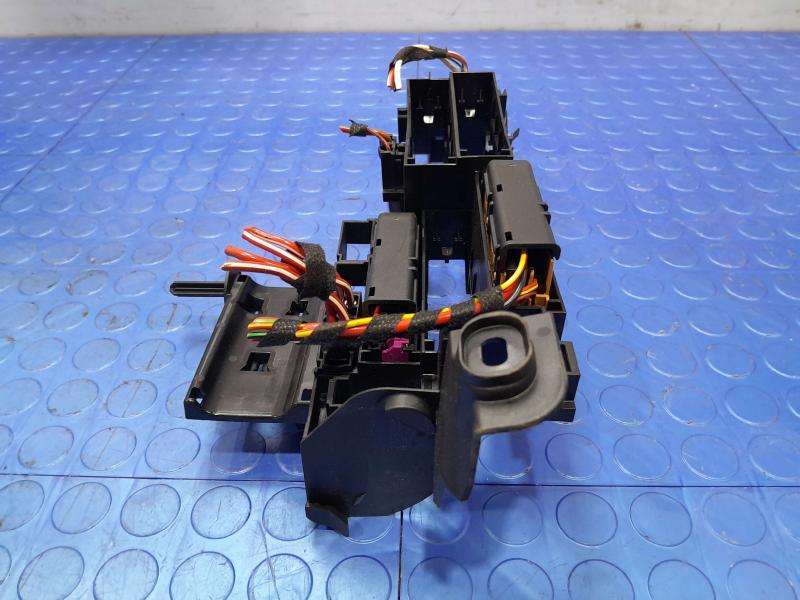 2018 Audi A4 Cabin Fuse Box