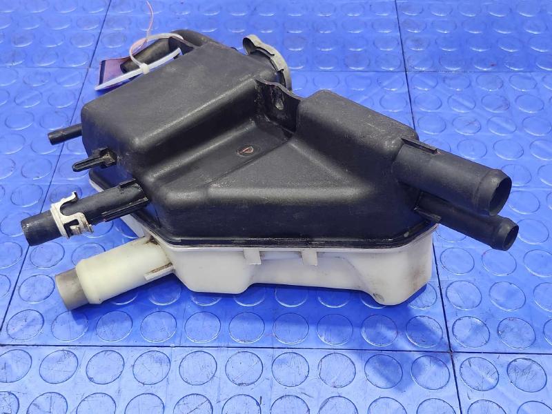 2013 Ford F-350 Super Duty Coolant Recovery Bottle