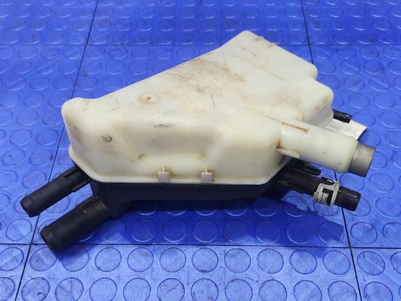 2013 Ford F-350 Super Duty Coolant Recovery Bottle