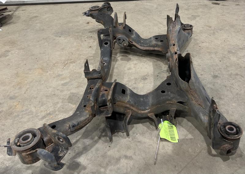 2014 Subaru Forester Crossmember/Cradle/Undercarria