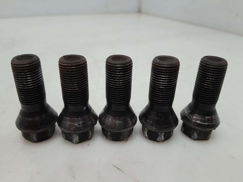 2018 BMW 430i Lug Nuts