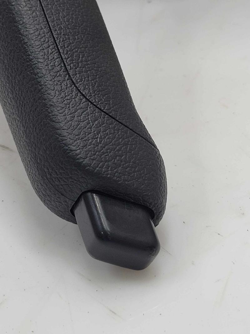 2017 - 2020 Hyundai Elantra Sedan Parking Brake Lever OEM 59710-F2000-TRY