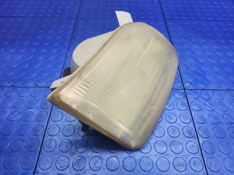 2002 Ford F-150 Headlamp Assembly