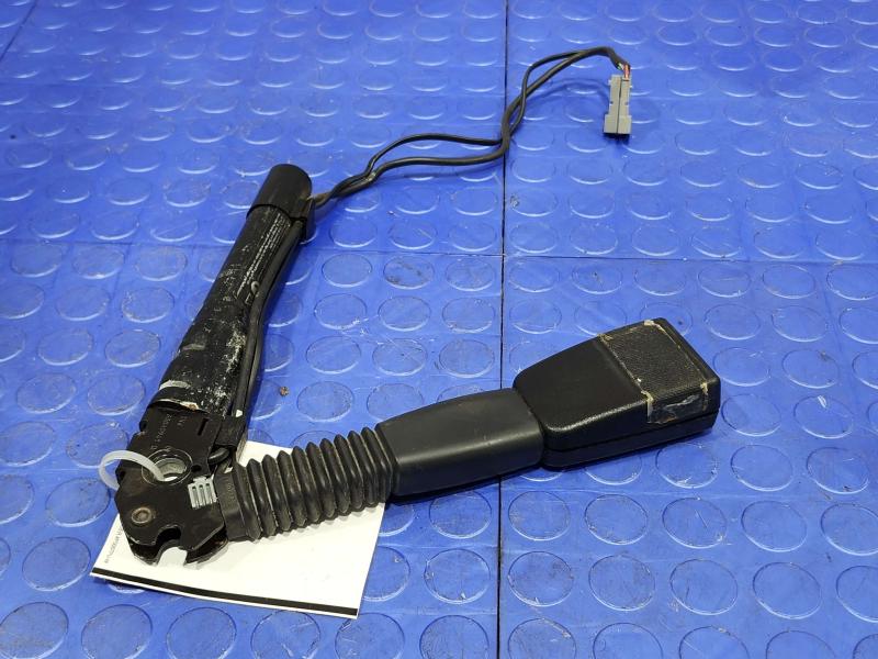 2008 BMW 128i Front Seat Belt