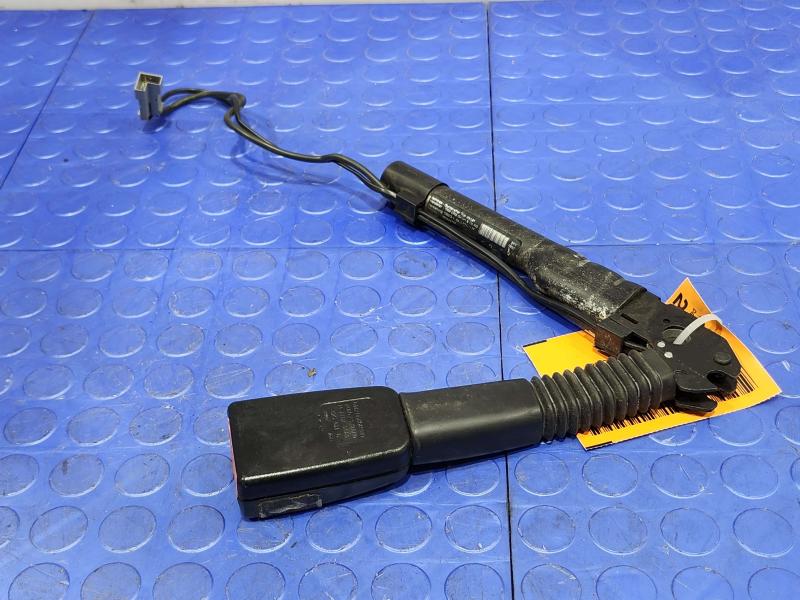 2008 BMW 128i Front Seat Belt