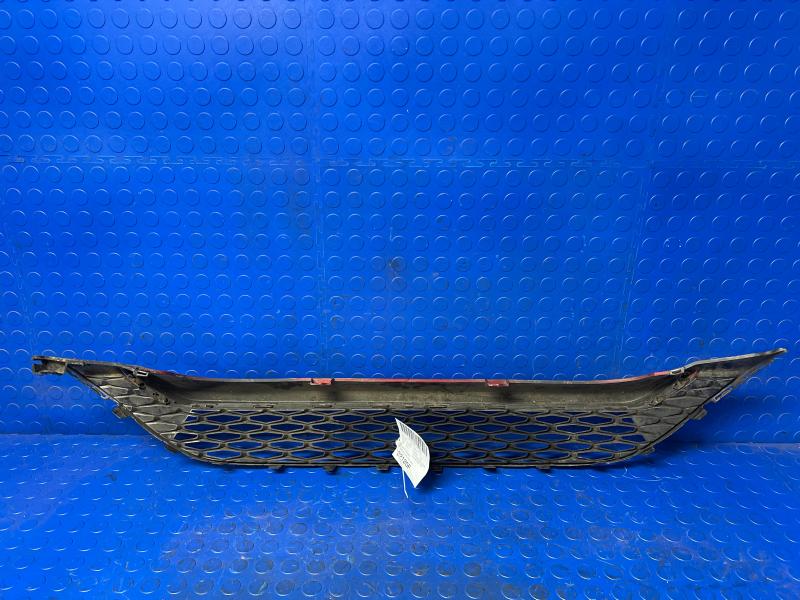 2015-2018 Ford Focus Lower Bumper Grille / Spoiler Assembly OEM FM5Z17K945AA FM5Z17626AA