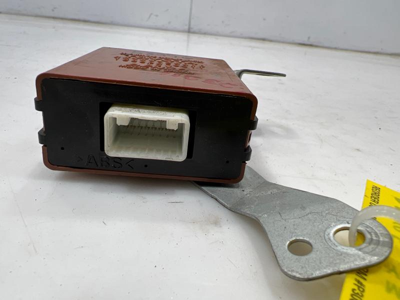 2006 Toyota 4Runner Chassis Brain Box