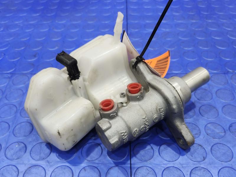 2017 BMW X1 Master Cylinder