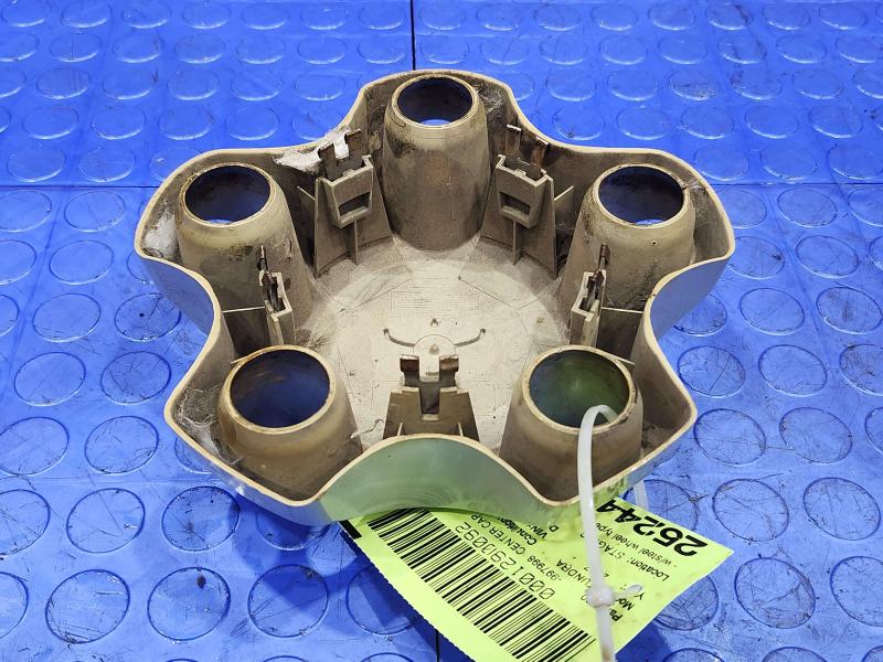 2007 Toyota Tundra Center Cap