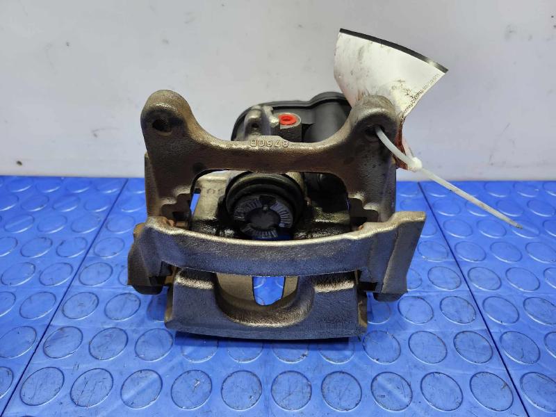 2018 Audi Q7 Caliper