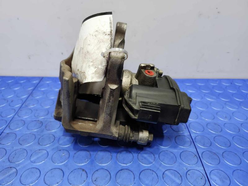 2018 Audi Q7 Caliper