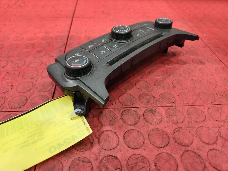 2013 Chevrolet Malibu Heater A/C Control