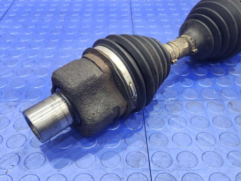 2004 Ford Explorer Axle Shaft