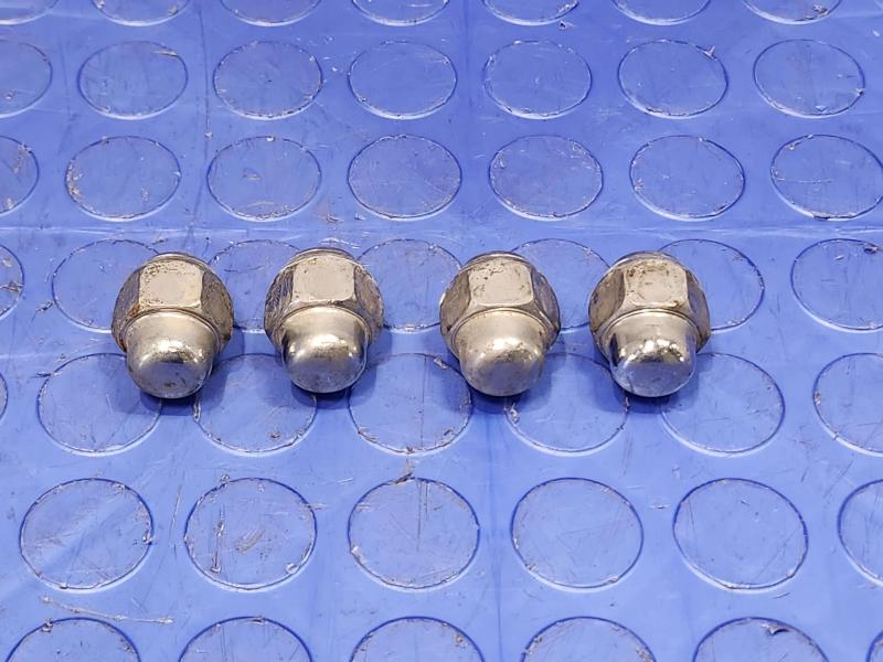 2013 Hyundai Accent Lug Nuts
