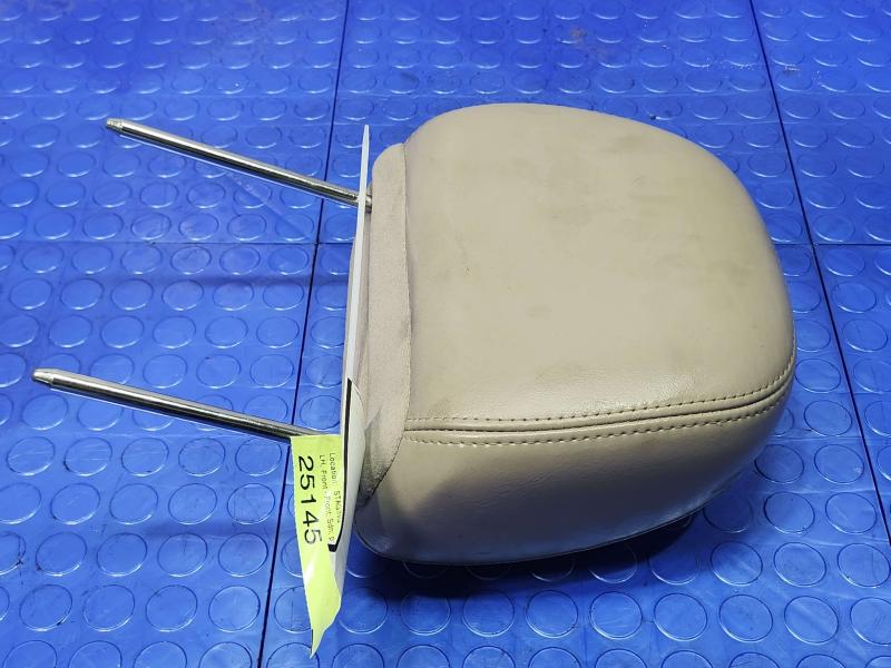2003 Lincoln Town Car Headrest