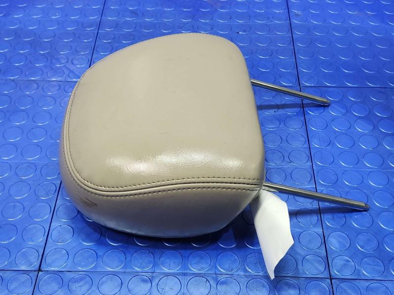 2003 Lincoln Town Car Headrest