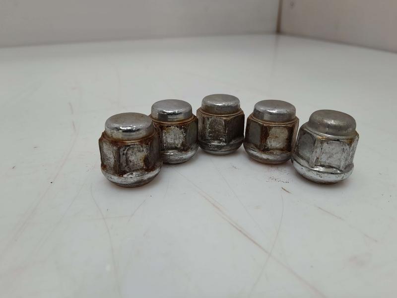 2013 Honda Civic Lug Nuts