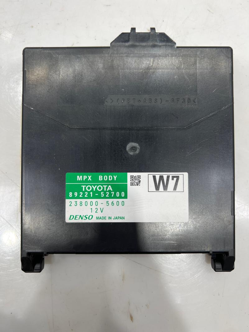 2016 Toyota Prius C 1.5L Multiplex Network Control Module OEM 89221-52700