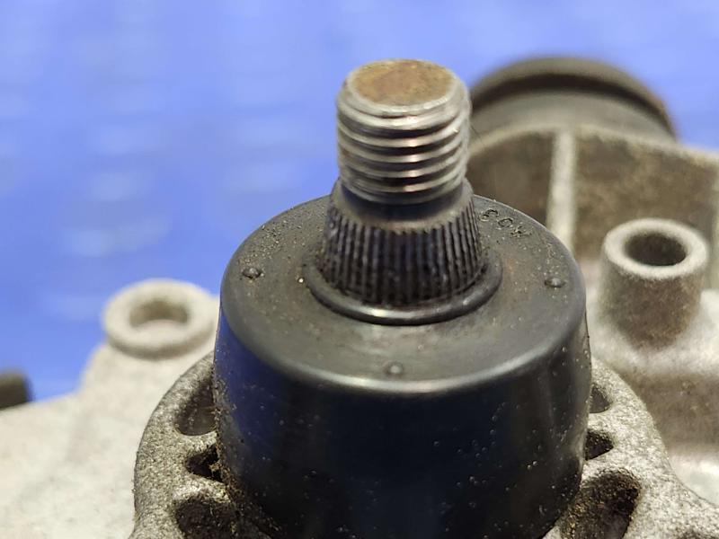 2007 Hummer H3 Wiper Motor Front