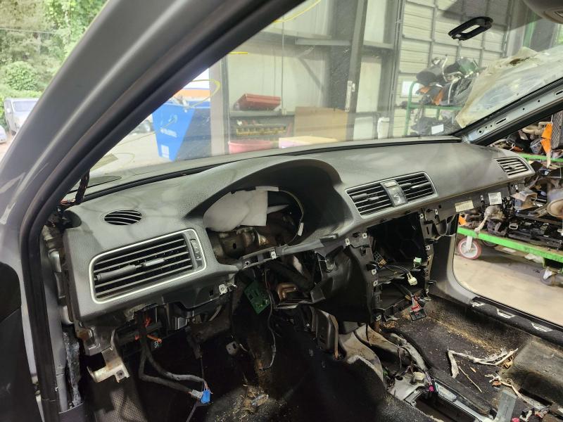 2015 Volkswagen Passat Dash Panel