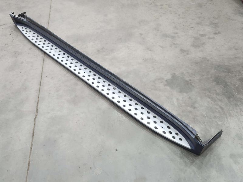 2010 Mercedes ML-Class Running Boards