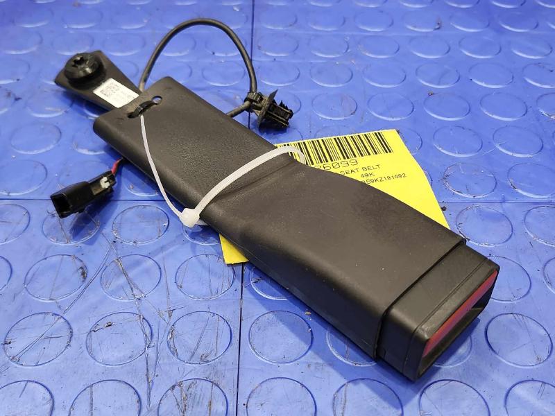 2019 Cadillac XT5 Front Seat Belt