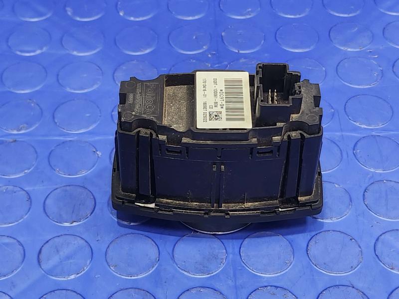 2018 Ford Expedition Headlight Switch (Dash Mtd)