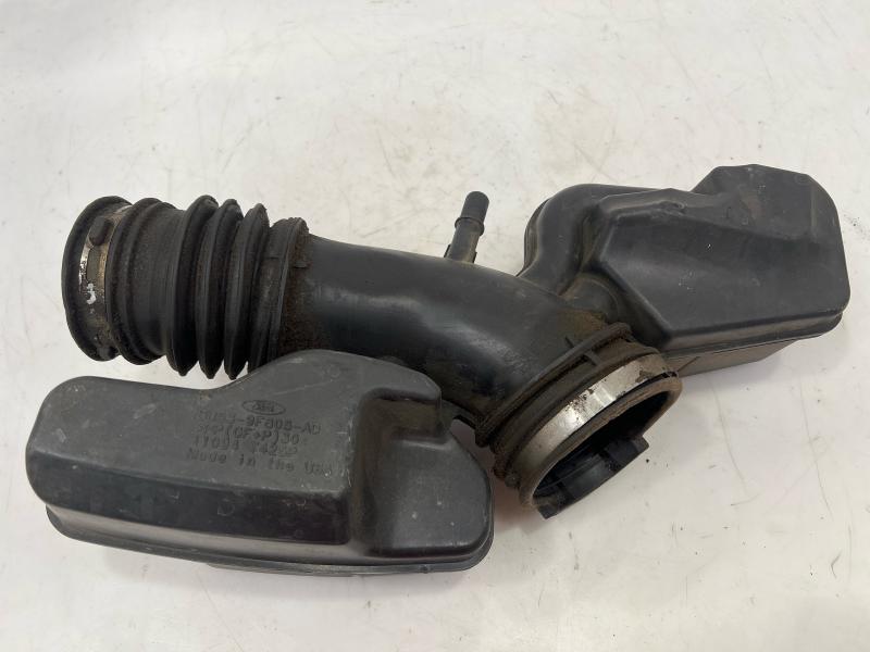 2011 - 2019 Ford Explorer Engine Air Intake Hose Tube OEM BB5Z9B659D