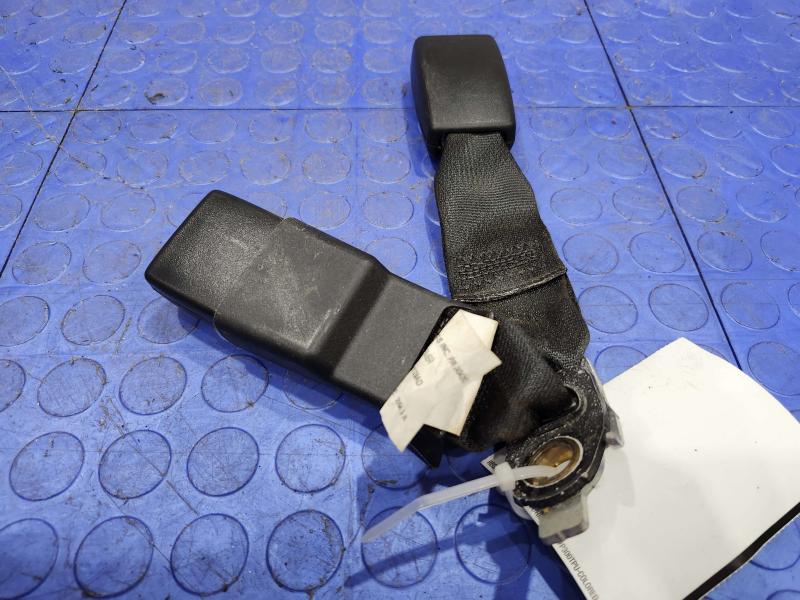2013 Chrysler 300 Rear Seat Belt
