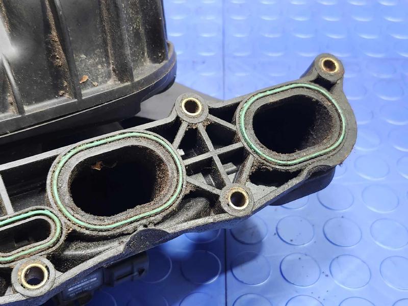 2010 Chevrolet Cobalt Intake Manifold
