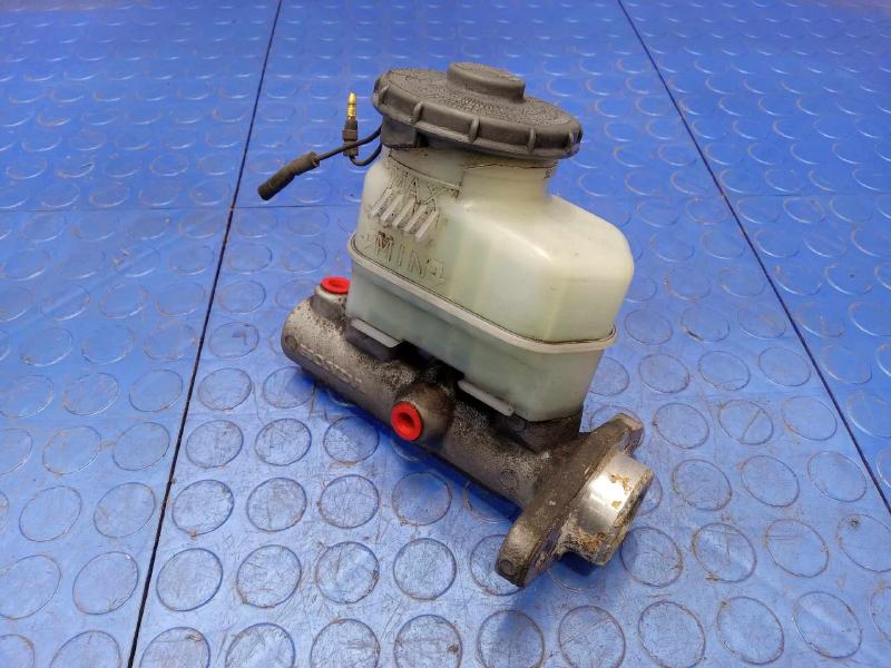 1998-2001 Honda CR-V Brake Master Cylinder Assembly w/o ABS OEM 46100S47013