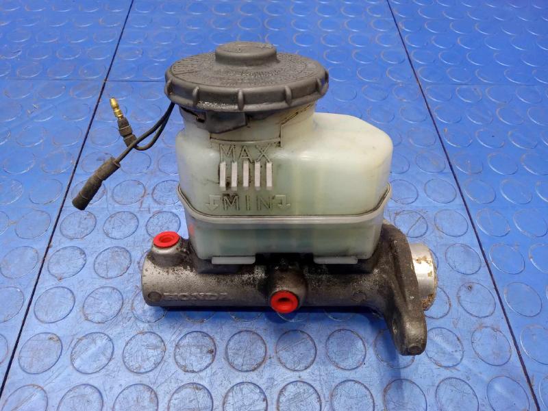 1998-2001 Honda CR-V Brake Master Cylinder Assembly w/o ABS OEM 46100S47013