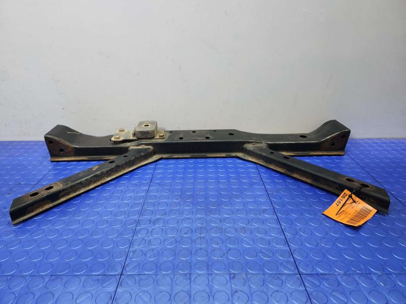 2011 Infiniti QX56 Trans. Crossmember