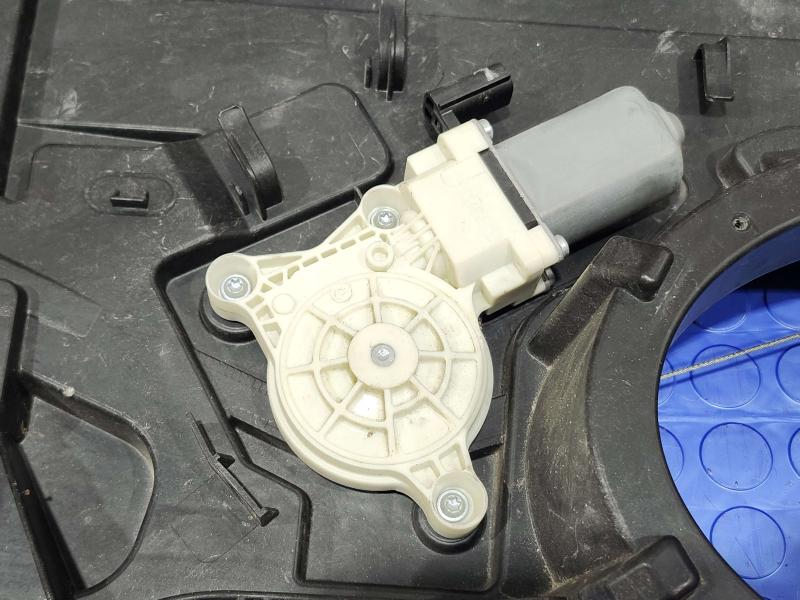 2013 Ram 1500 Side/Rear/Cargo Regulator