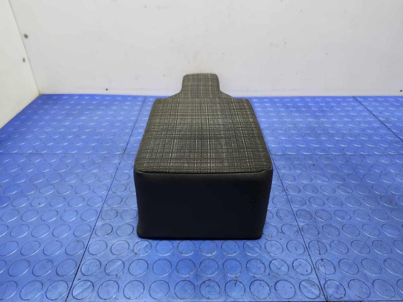 2014 Mercedes Sprinter Headrest