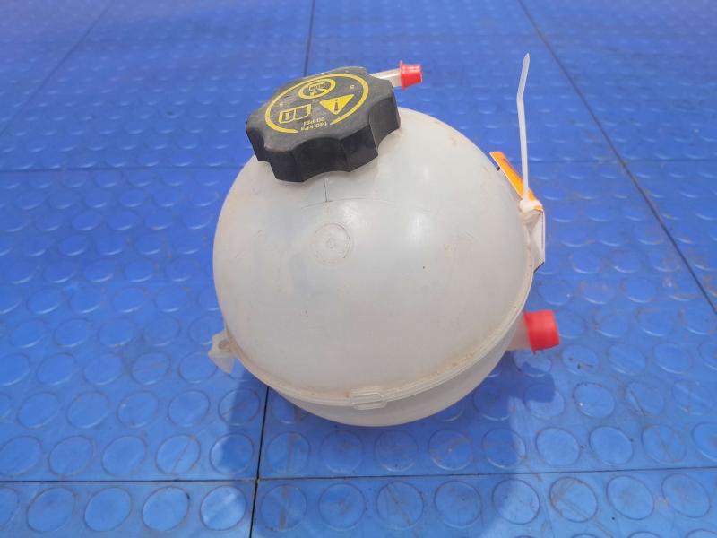 2017 GMC Acadia Coolant Recovery Bottle