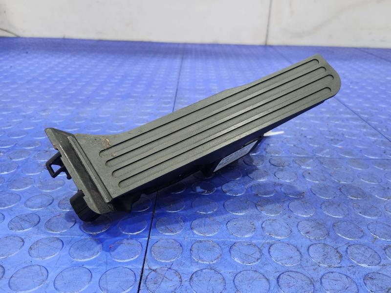2020 Volkswagen Passat Pedal Assembly