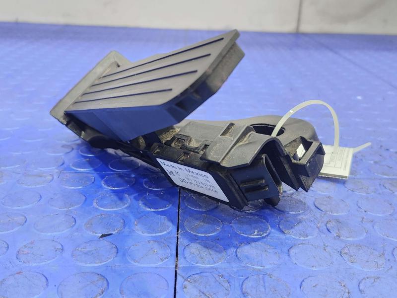 2020 Volkswagen Passat Pedal Assembly