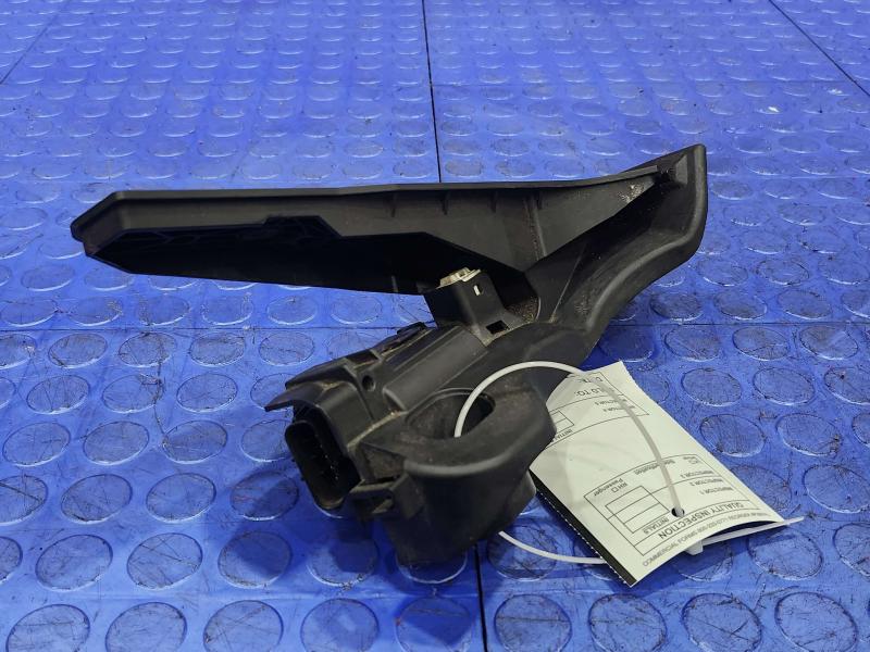 2020 Volkswagen Passat Pedal Assembly