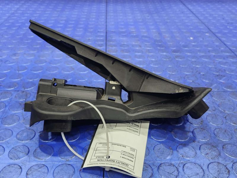 2020 Volkswagen Passat Pedal Assembly