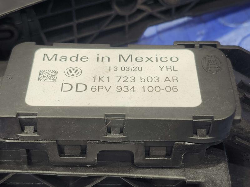 2020 Volkswagen Passat Pedal Assembly