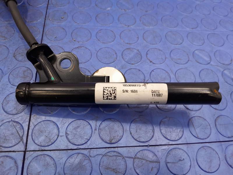 2017 Lincoln Continental Front Seat Belt