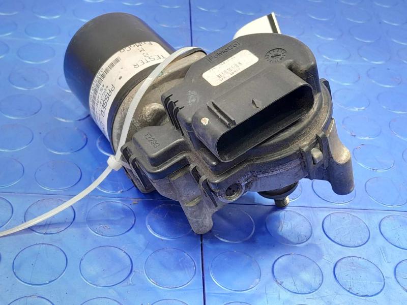 2011 Ford F-250 Super Duty Wiper Motor Front