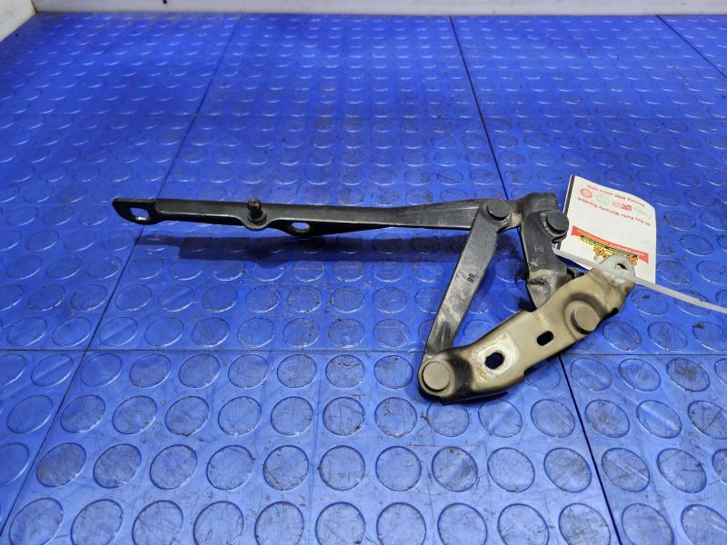 2010 Dodge Challenger Hood Hinge