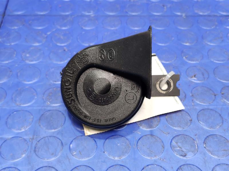 2015-2018 Kia Sedona OEM Low Note Horn Assembly Genuine 96610A9000