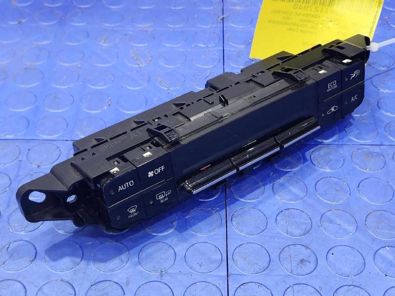 2016 Toyota Prius Heater A/C Control
