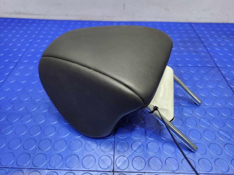 2017 Nissan Maxima Headrest